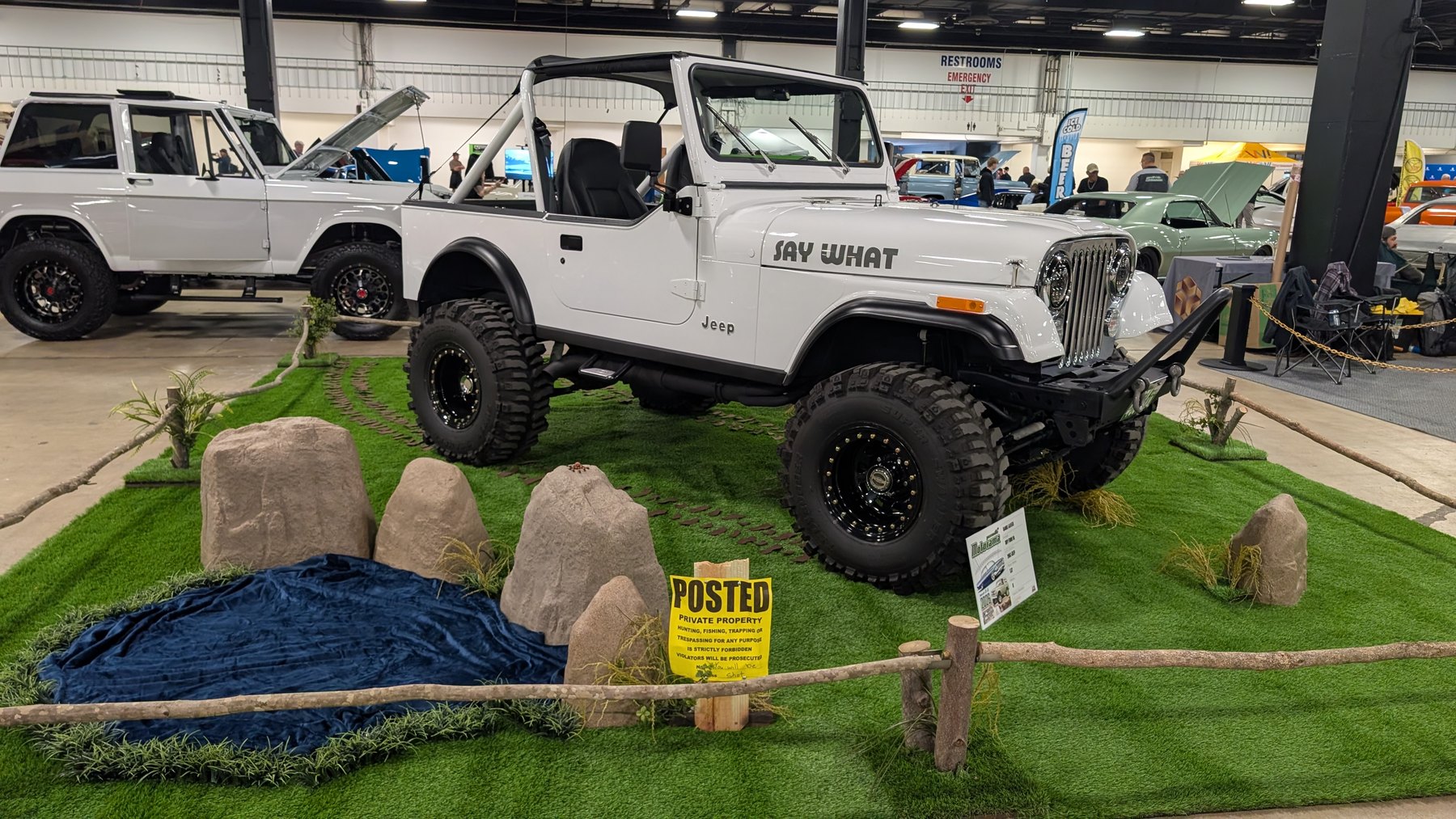Lifted Jeep display at Greenville Motorama